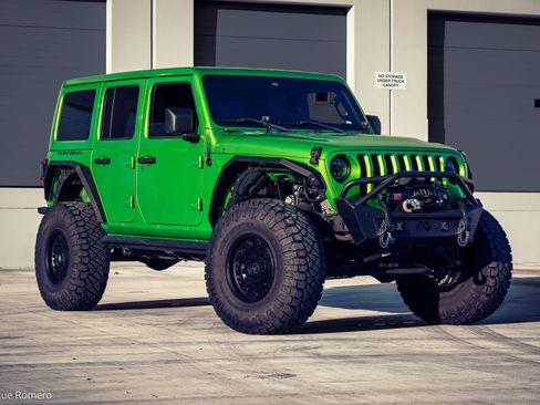 Used 2018 Jeep Wrangler Unlimited Sport image 4