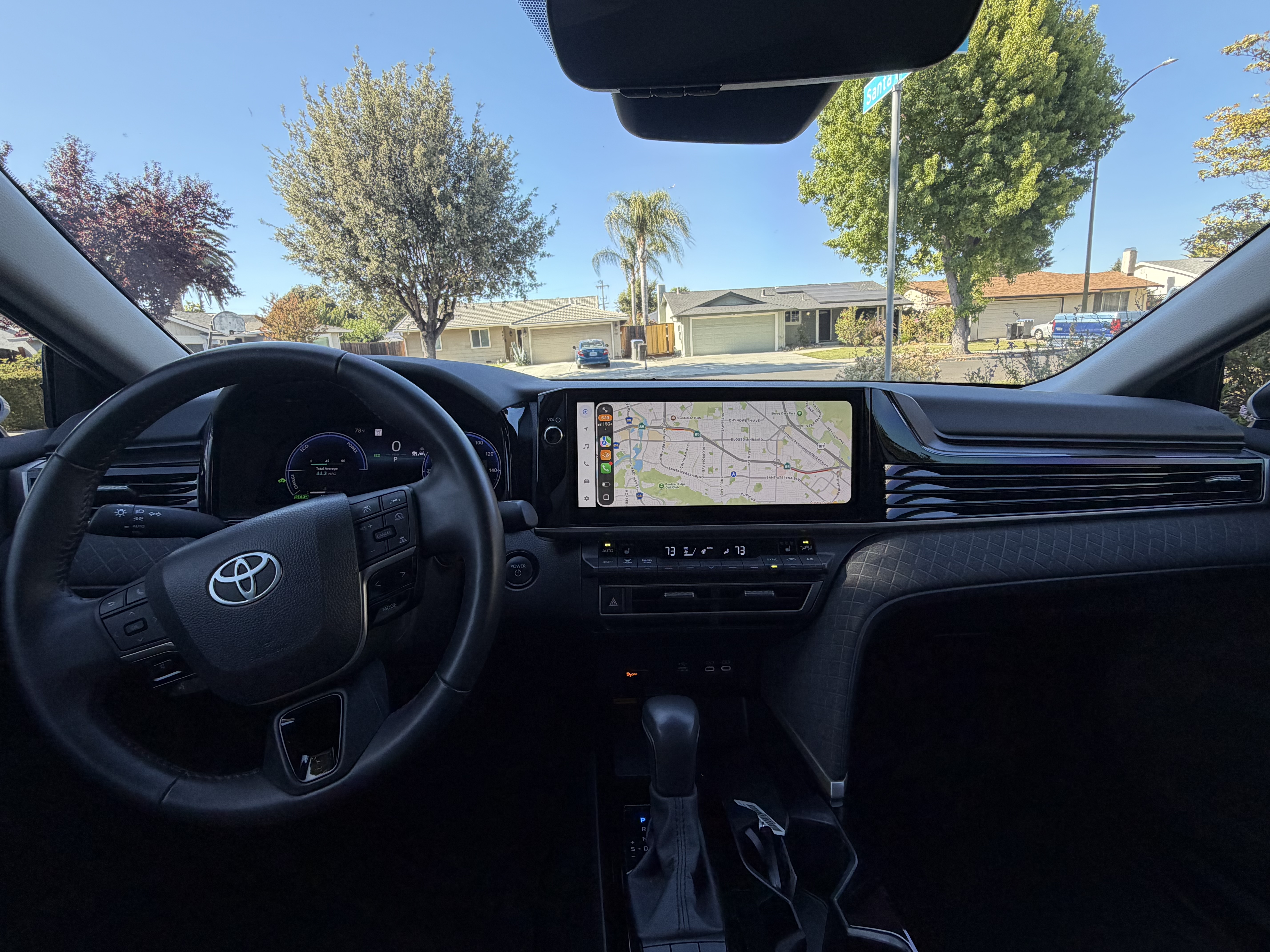 Used 2025 Toyota Camry XLE FWD image 13