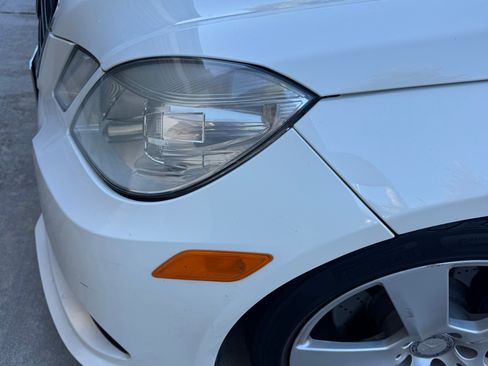 Used 2011 Mercedes-Benz E 350 Sedan image 2