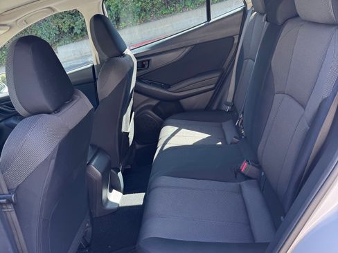 Used 2017 Subaru Impreza 2.0i Premium image 19