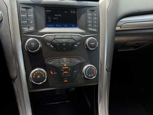 Used 2019 Ford Fusion S FWD image 15