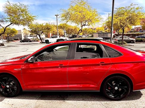 Used 2023 Volkswagen Jetta GLI Autobahn image 16