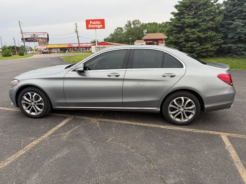Used 2015 Mercedes-Benz C 300 4MATIC Sedan image 2
