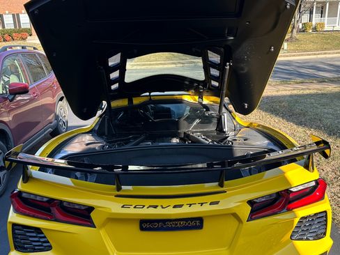 Used 2025 Chevrolet Corvette Stingray Preferred Cpe w/ Z51 Performance Package image 2