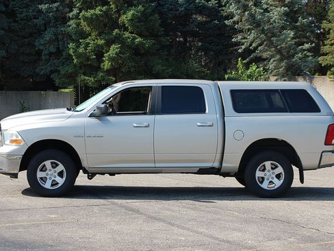 Used 2009 Dodge Ram 1500 Truck SLT w/ Remote Start & Security Group image 4