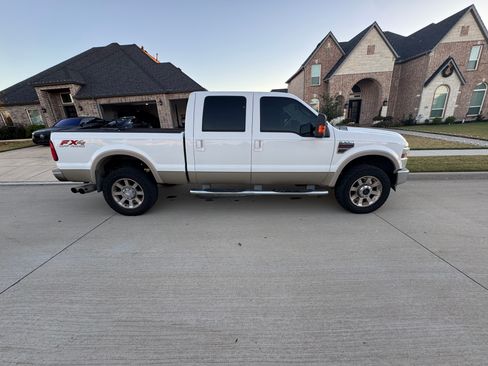 Used 2010 Ford F350 Lariat image 5