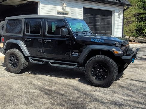 Used 2023 Jeep Wrangler Unlimited w/ Cold Weather Group image 1