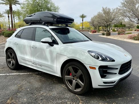 Used 2016 Porsche Macan Turbo AWD/4WD image 5