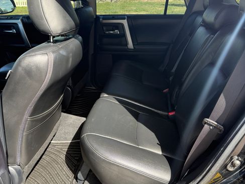 Used 2015 Toyota 4Runner SR5 AWD/4WD image 13