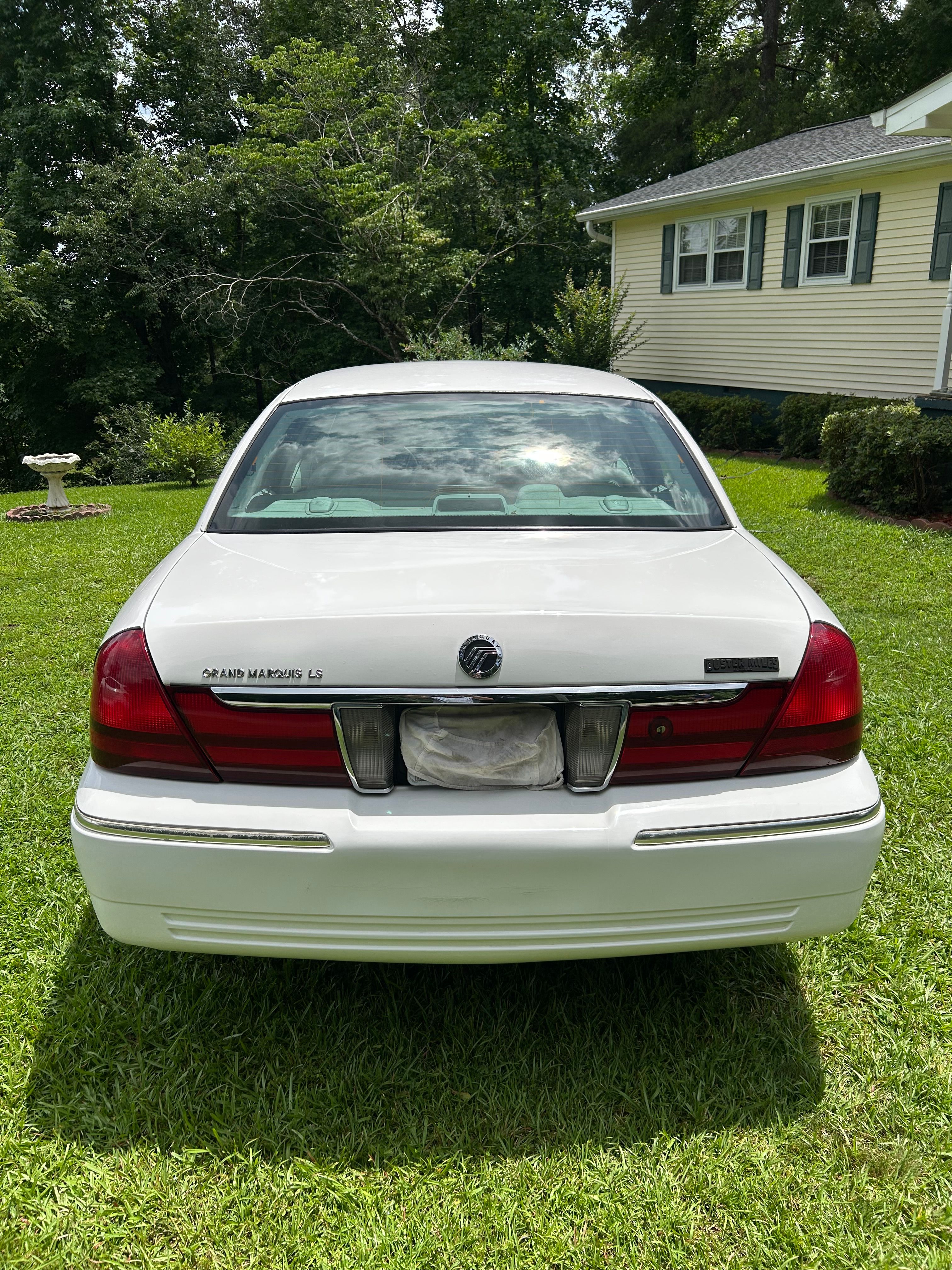 Used 2004 Mercury Grand Marquis LS RWD image 10