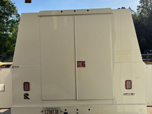 Used 2024 RAM 3500 Tradesman w/ Chrome Appearance Group RWD image 11