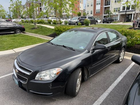 Used 2009 Chevrolet Malibu LT w/ HFV6 Engine Package FWD image 2