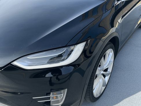 Used 2016 Tesla Model X Performance image 2