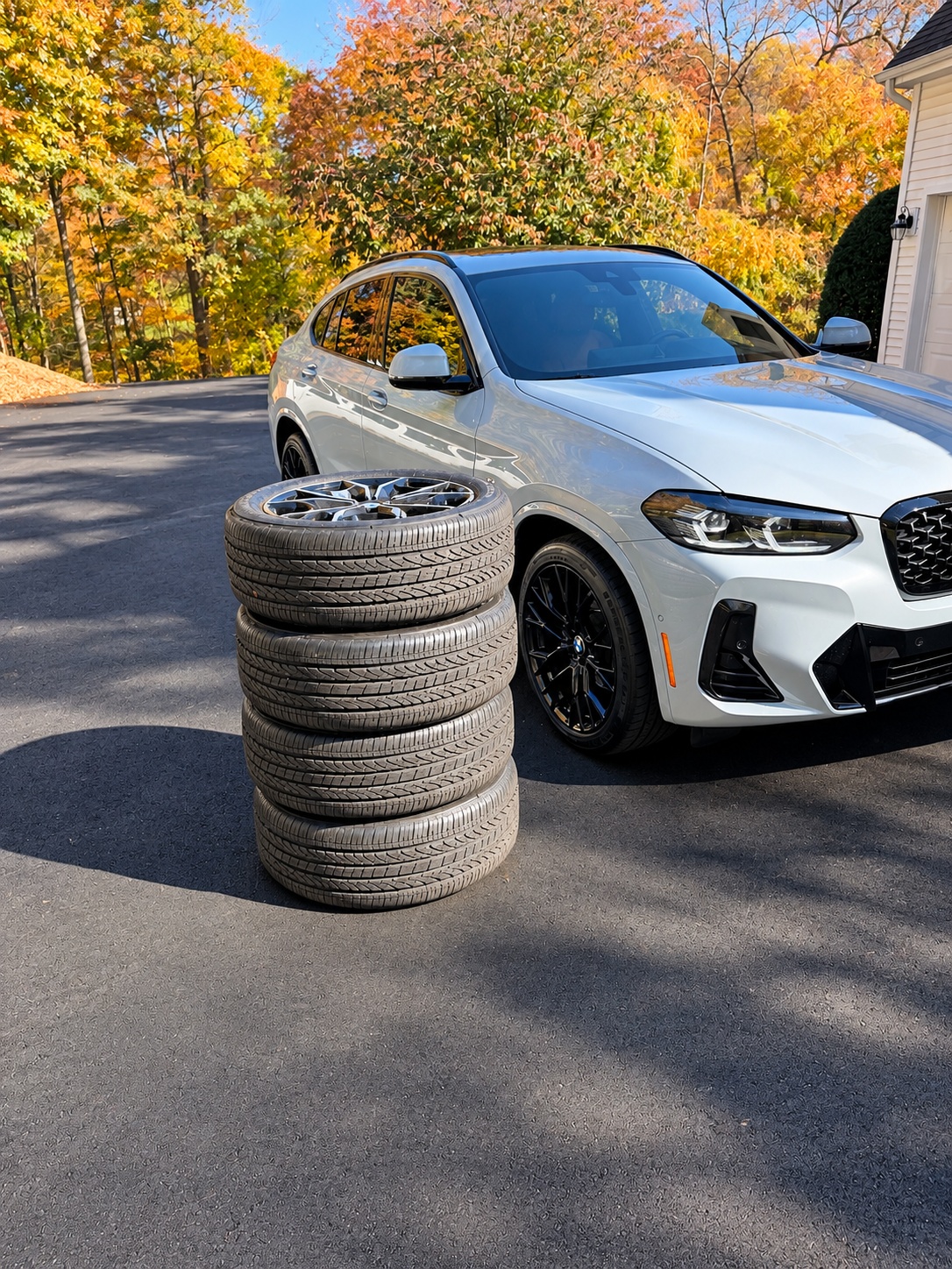 Used 2023 BMW X4 xDrive30i w/ M Sport Package AWD/4WD image 10