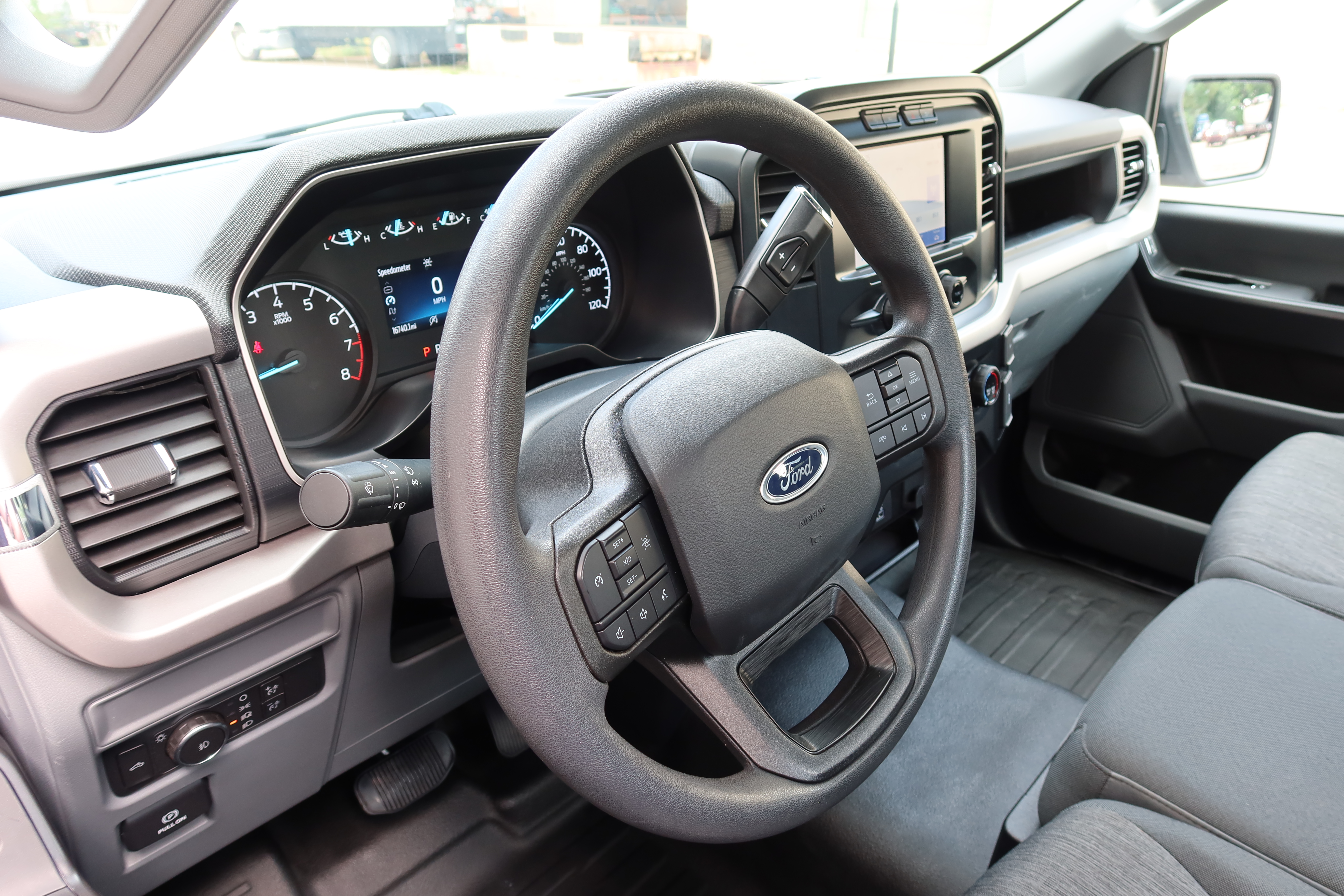 Used 2022 Ford F150 XL w/ Equipment Group 101A High RWD image 23