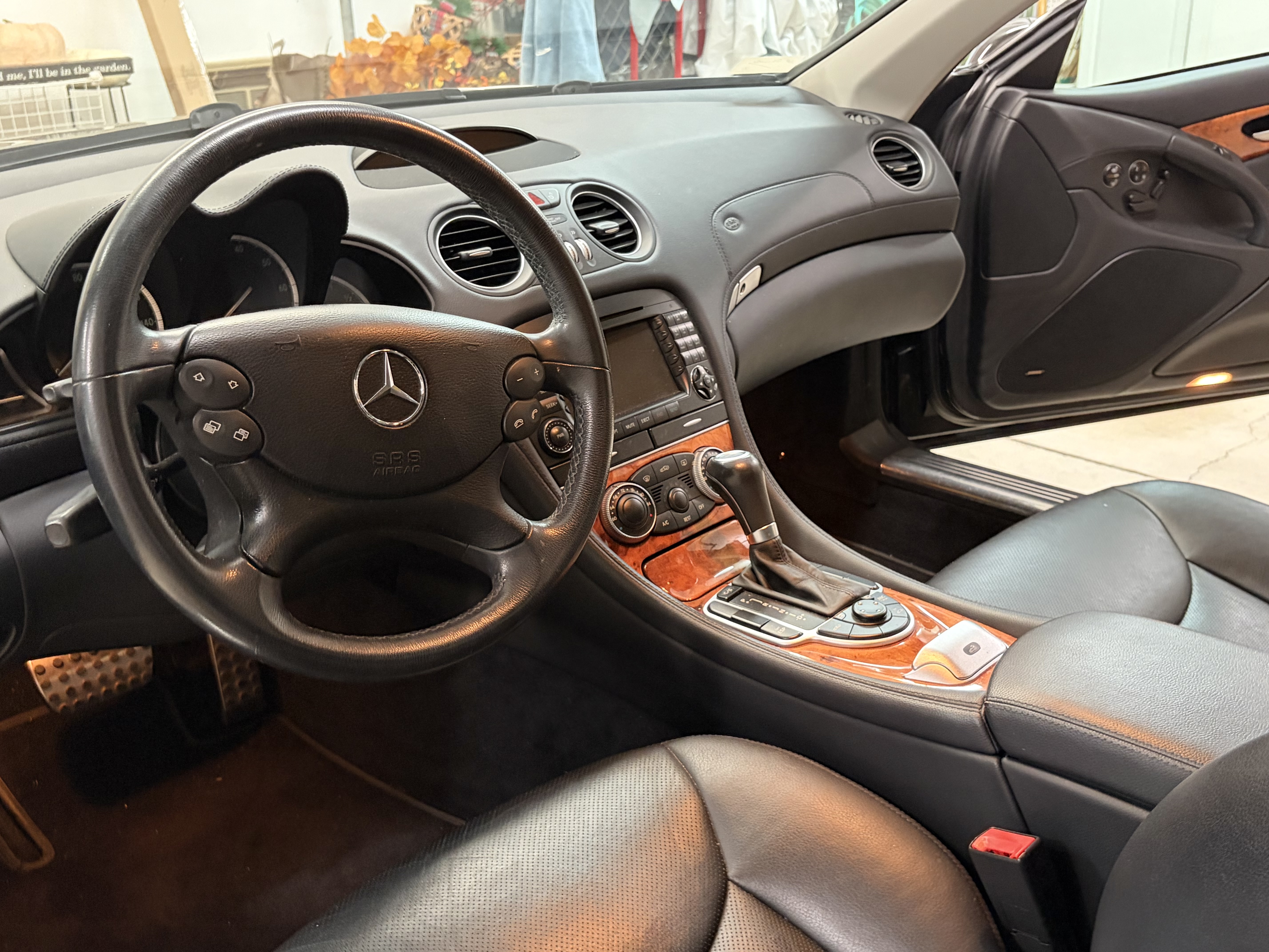 Used 2008 Mercedes-Benz SL 550 image 2