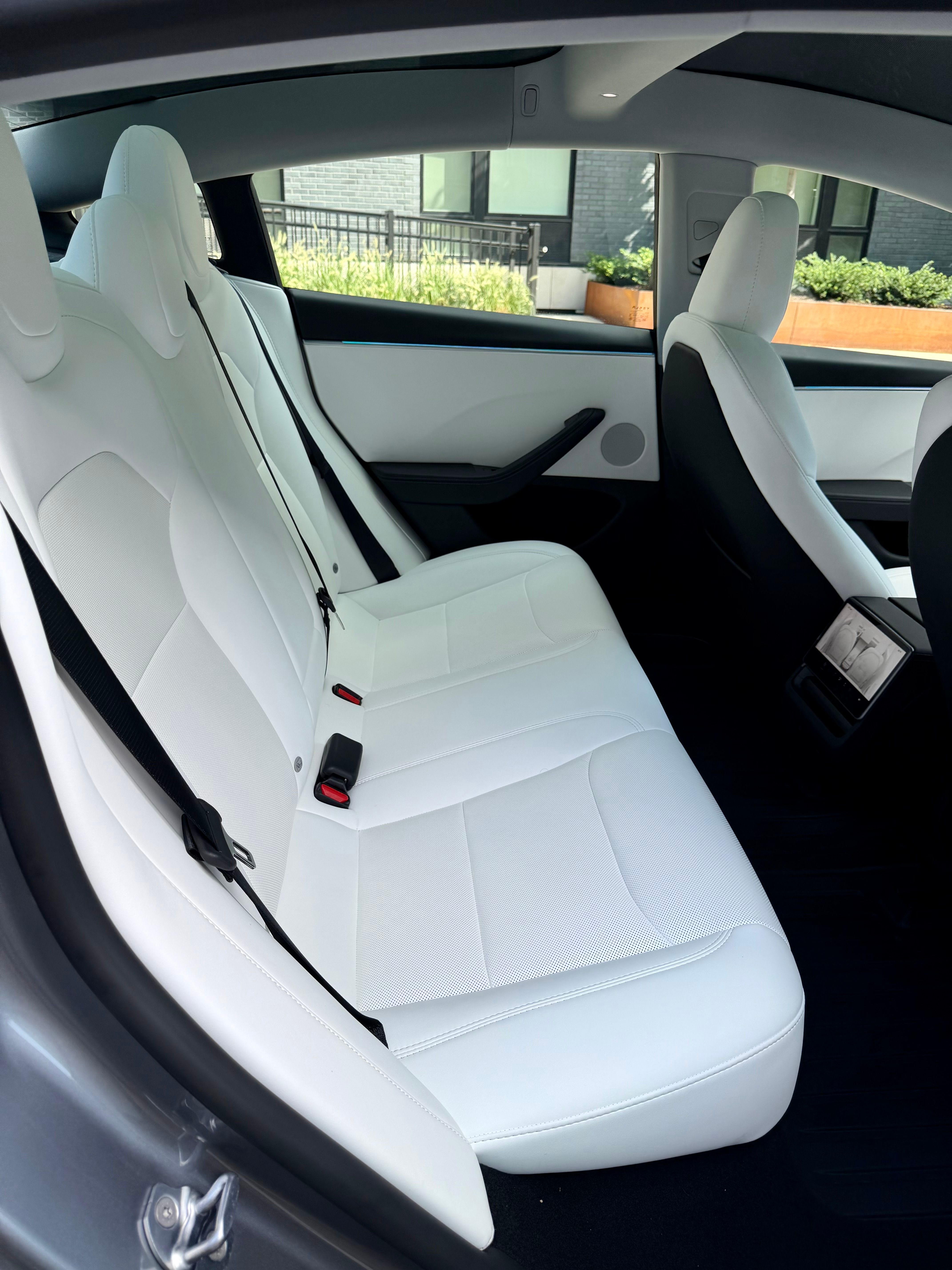 Used 2025 Tesla Model 3 Long Range RWD image 19