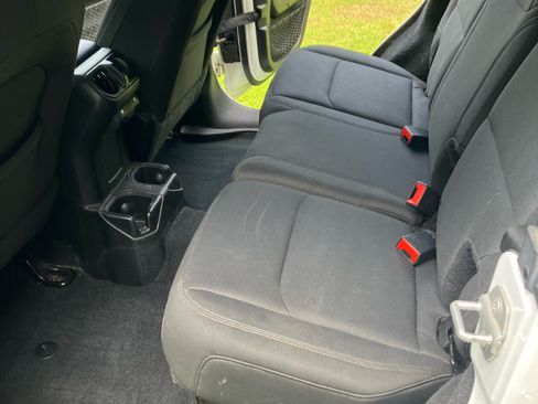 Used 2018 Jeep Wrangler Unlimited Sport S AWD/4WD image 11