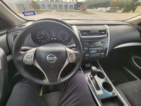 Used 2014 Nissan Altima 2.5 S image 9