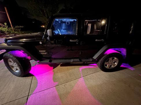 Used 2013 Jeep Wrangler Unlimited Sport AWD/4WD image 13