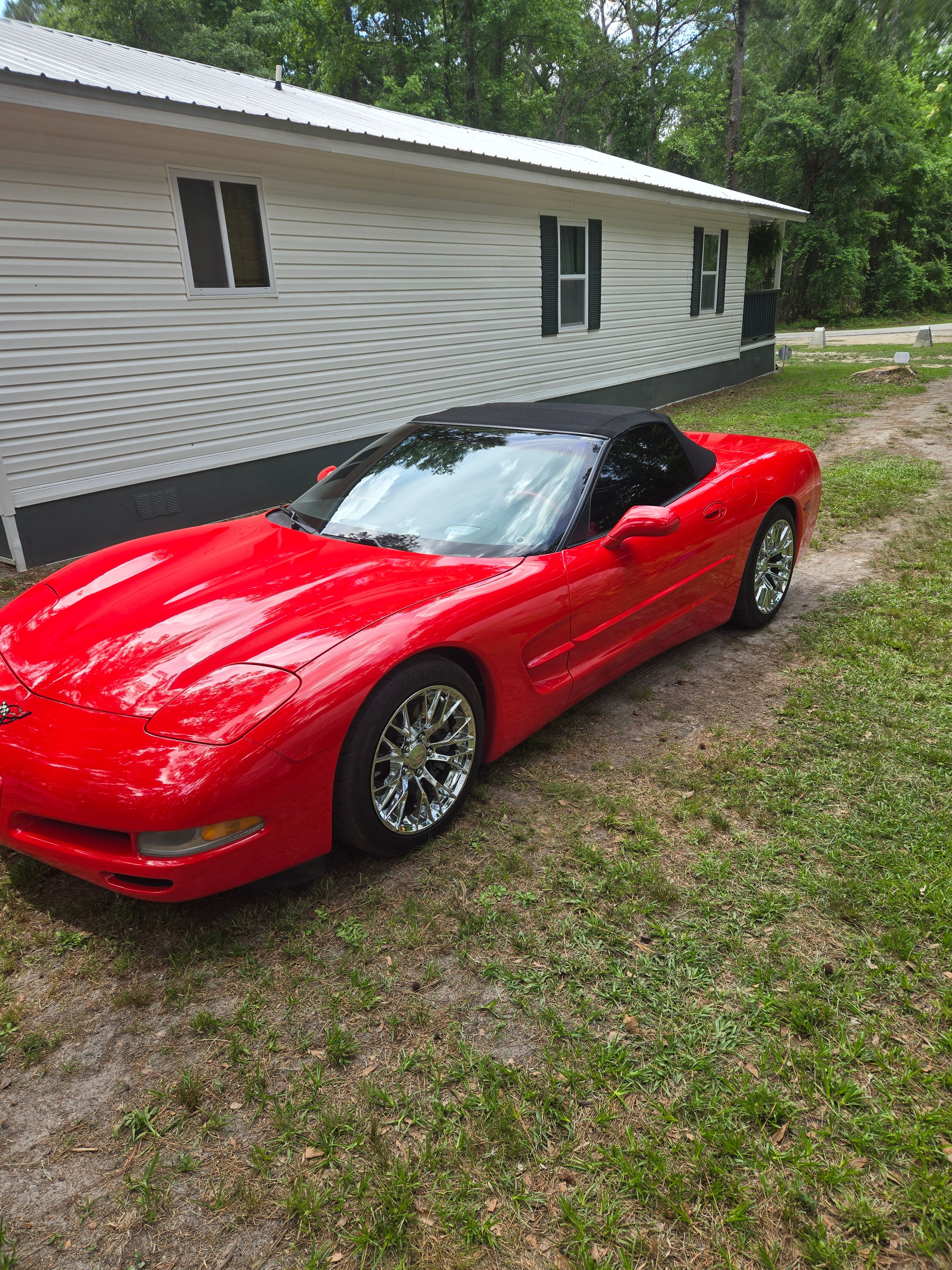 Used 2001 Chevrolet Corvette Convertible w/ Preferred Equipment Group2 RWD image 4