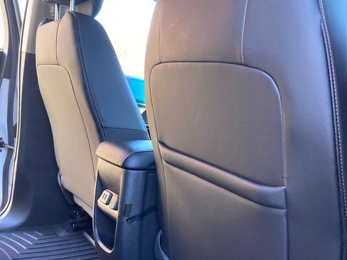 Used 2022 GMC Canyon AT4 w/ Trailering Package image 8