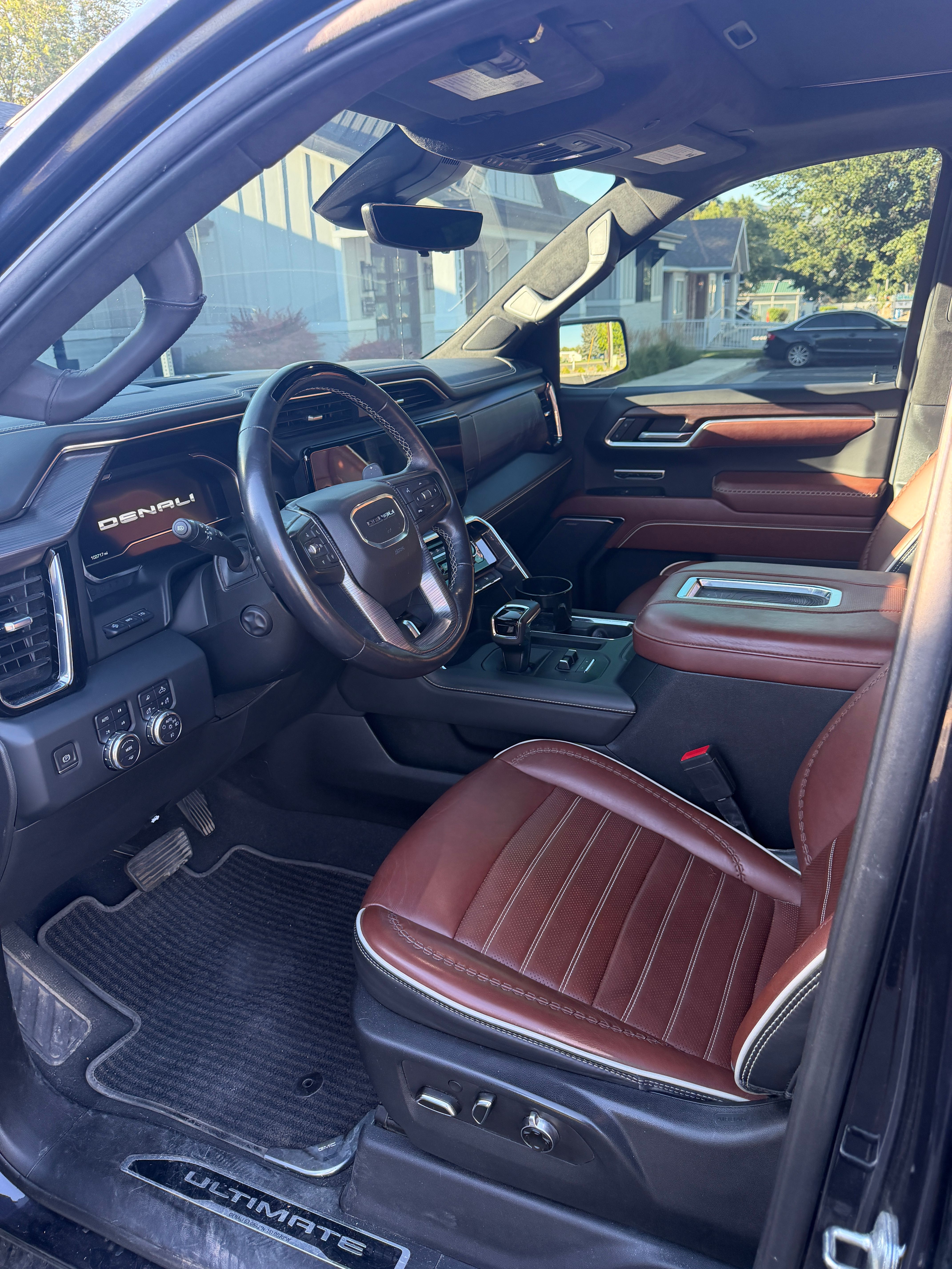 Used 2022 GMC Sierra 1500 Denali Ultimate AWD/4WD image 9