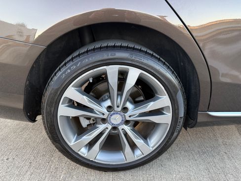 Used 2017 Mercedes-Benz C 300 Sedan image 31