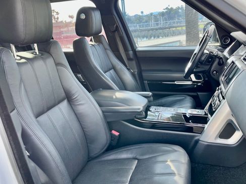 Used 2016 Land Rover Range Rover HSE image 13