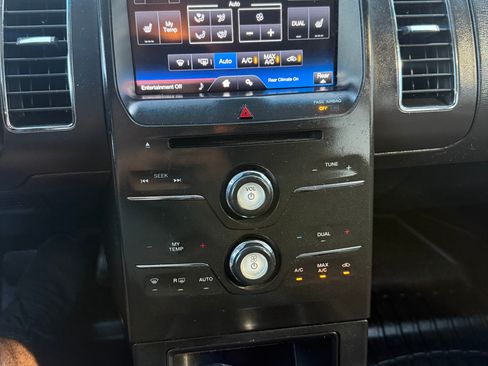 Used 2014 Ford Flex SEL w/ Equipment Group 201A AWD/4WD image 17