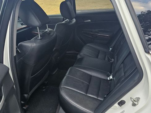 Used 2010 Honda Crosstour EX-L image 4