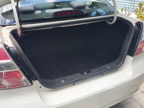 Used 2011 Chevrolet Aveo LT w/ Power and Convenience Package image 5