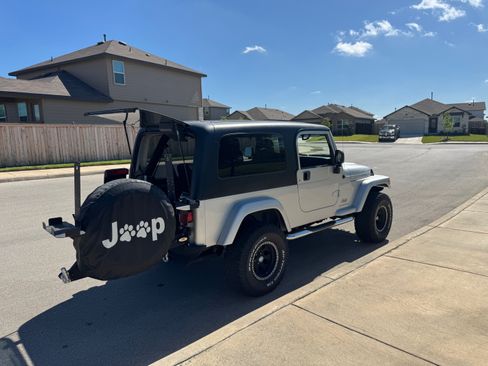 Used 2006 Jeep Wrangler Unlimited image 2