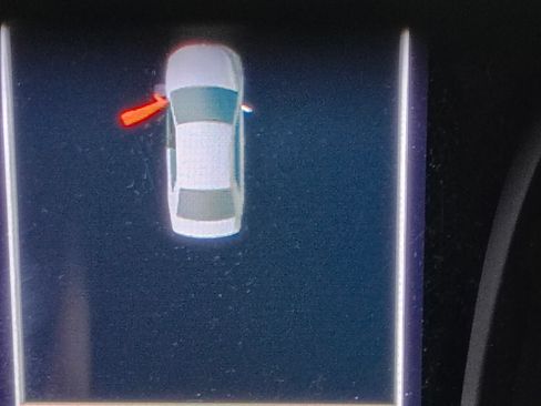 Used 2019 Toyota Camry SE image 12