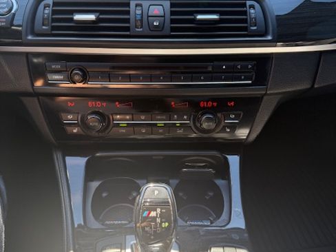 Used 2014 BMW 550i Sedan image 4