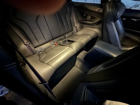 Used 2018 BMW M4 Coupe w/ Competition Package image 15