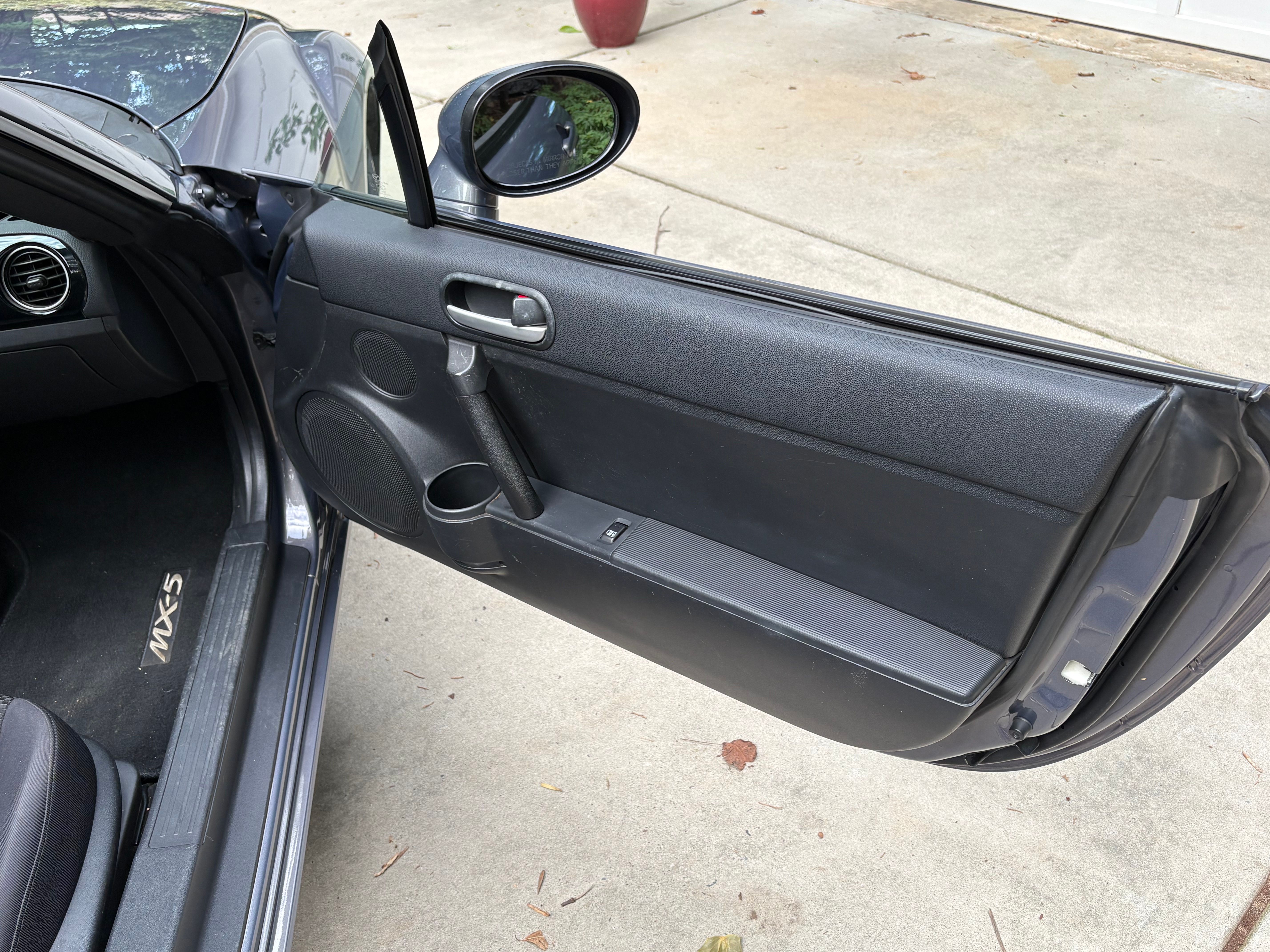 Used 2007 MAZDA MX-5 Miata Touring RWD image 22