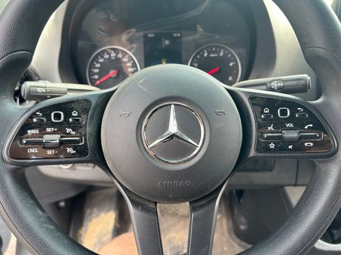 Used 2024 Mercedes-Benz Sprinter 2500 image 17