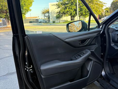 Used 2020 Subaru Outback image 9