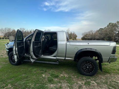 Used 2012 RAM 2500 Limited image 5