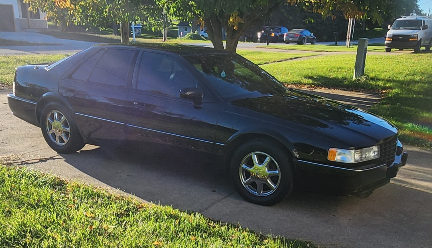 Used 1996 Cadillac Seville STS FWD image 1