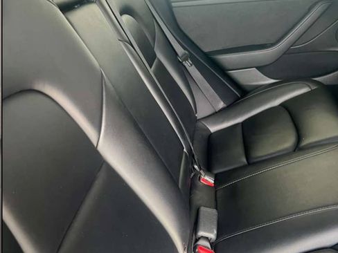 Used 2022 Tesla Model 3 Standard Range RWD image 8