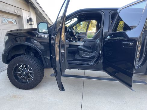 Used 2016 Ford F150 Platinum w/ Equipment Group 701A Luxury image 1