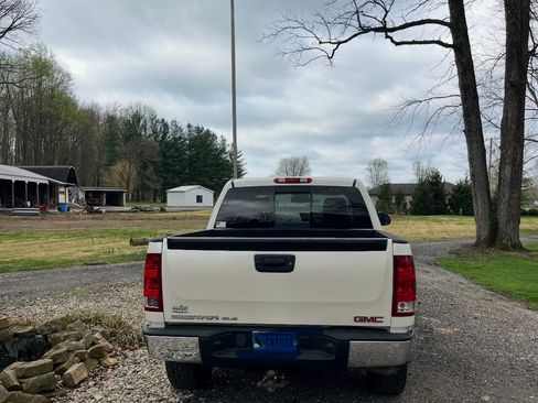 Used 2013 GMC Sierra 1500 SLE w/ Power Tech Package image 4