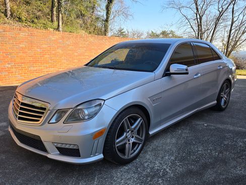 Used 2011 Mercedes-Benz E 63 AMG Sedan image 2