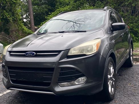 Used 2015 Ford Escape SE w/ Equipment Group 201A AWD/4WD image 1