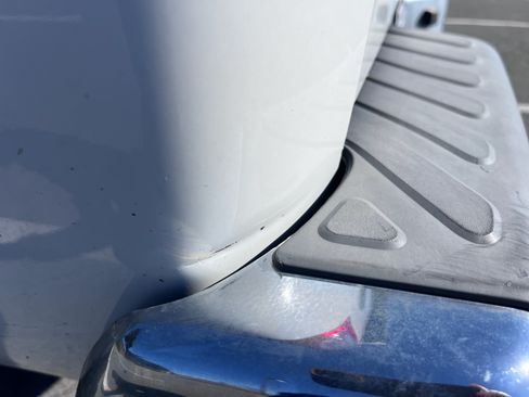 Used 2014 Nissan Frontier SV image 18