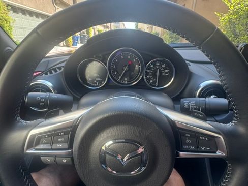 Used 2023 MAZDA MX-5 Miata Grand Touring RWD image 14