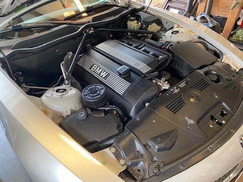 Used 2004 BMW Z4 3.0i image 21