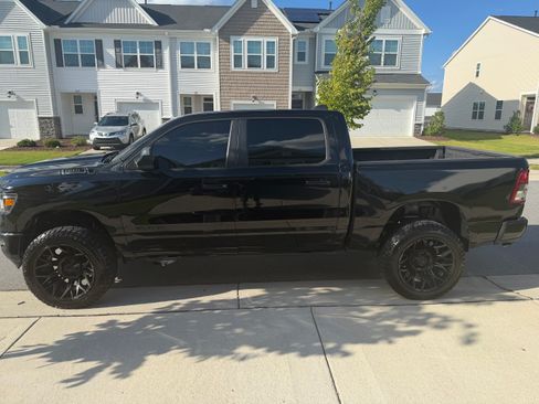 Used 2019 RAM 1500 Big Horn AWD/4WD image 15